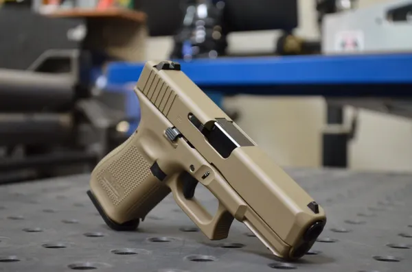 glock 19 tan